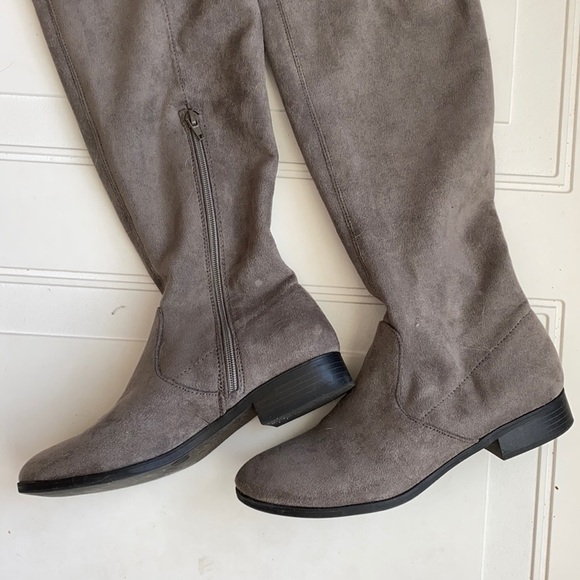 Francesca’s Suede Over the Knee Tie Boots 7 - Picture 2 of 7